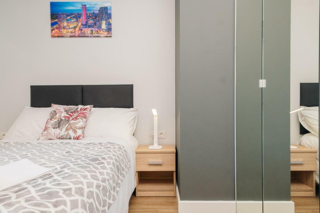 Stare Bielany 2-Bedroom Apartment Warschau Buitenkant foto